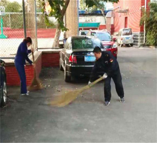 慶國慶 致敬平凡的“中房物業人”10.jpg